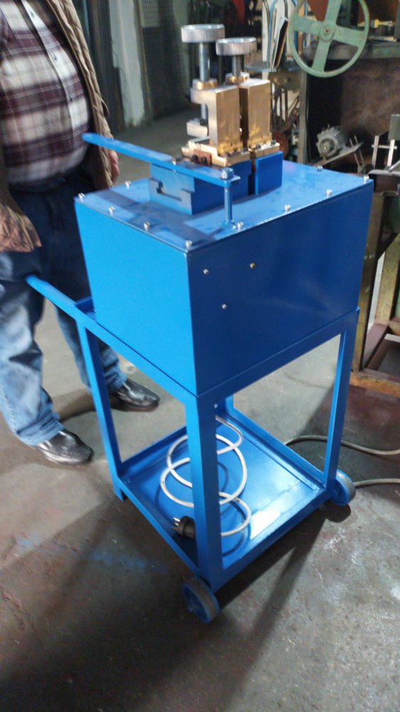 Hak İnşaat Malzemeleri Hasan Menteş Silifke-Mersin Tel Alın Kaynak Makinesi(4-8 mm) Hayırlı Olsun...