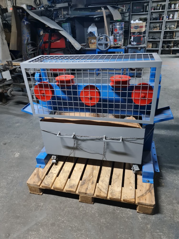 İzmirdeki müşterimize 1adet 5 teker tufal kırma, döner haddeli şu soğutmalı sabunlu, sabun karıştırıcı hayırlı olsun. 