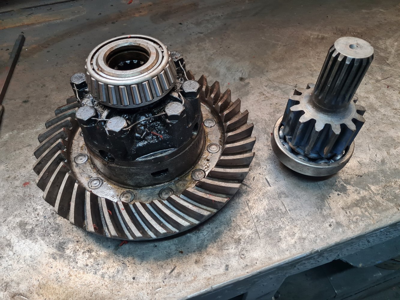 Müşterimize fordson diferansiyel parçaları hayırlı olsun